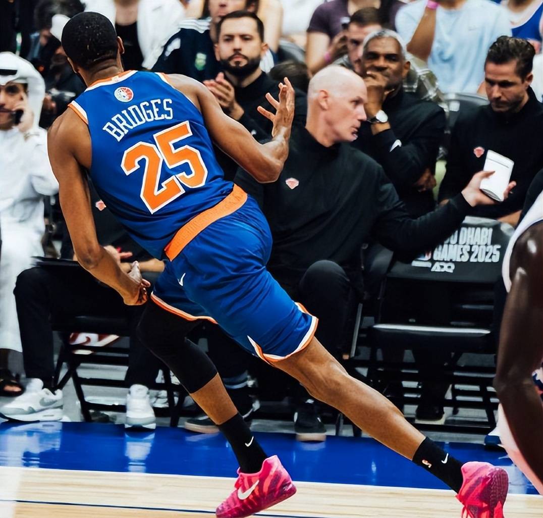 76人NBA击败尼克斯，恩比德强势表现的简单介绍